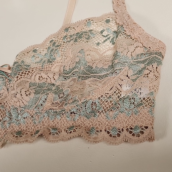 Hanky Panky Lace Bralette - Picture 6 of 7